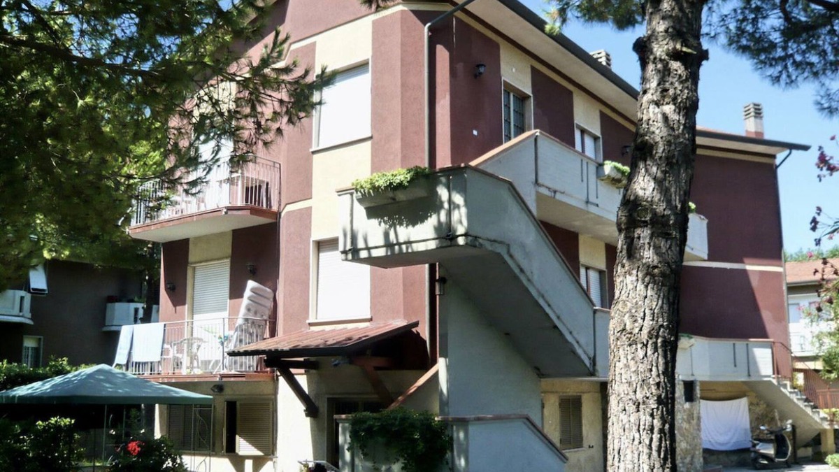 Marina di Massa Apartment | Lovely two-room apartment sleeps 4 in Marina di Massa
