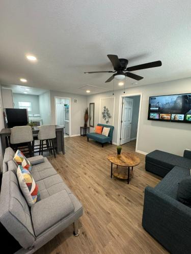 St. Petersburg - Clearwater Apartment | Lovely unit central location