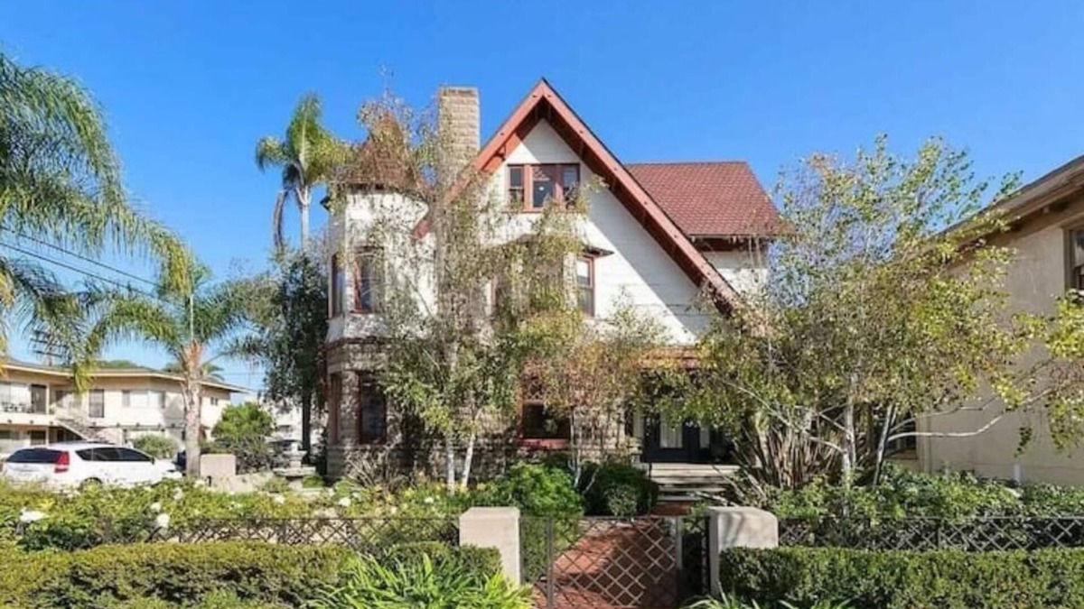 Hillcrest House | Lovely Victorian Home in the Heart of San Diego