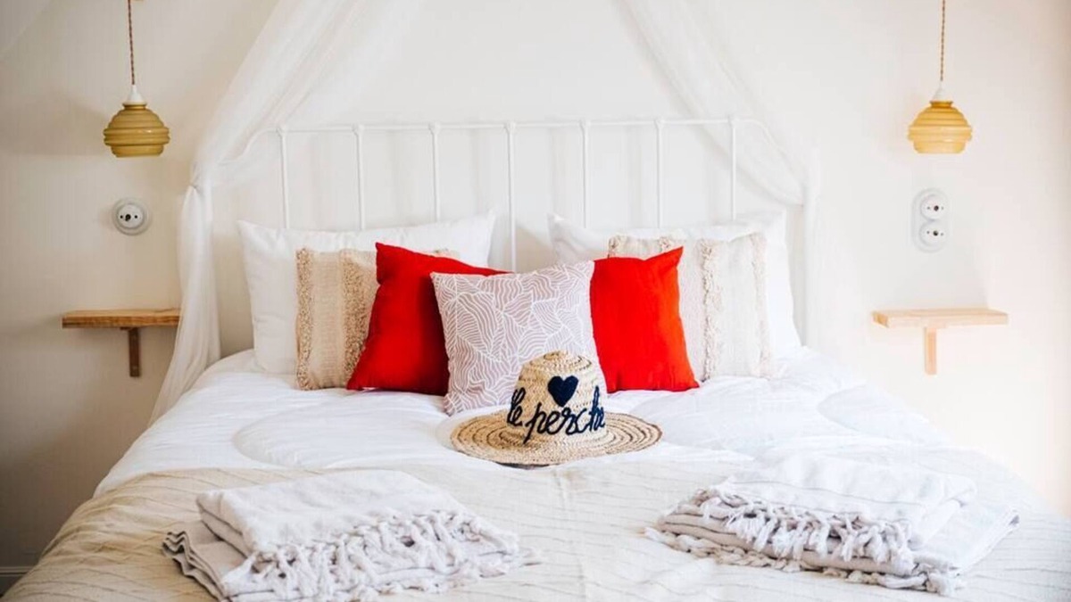 Moulins-la-Marche House | Loveroom Du Perche: house with balneo