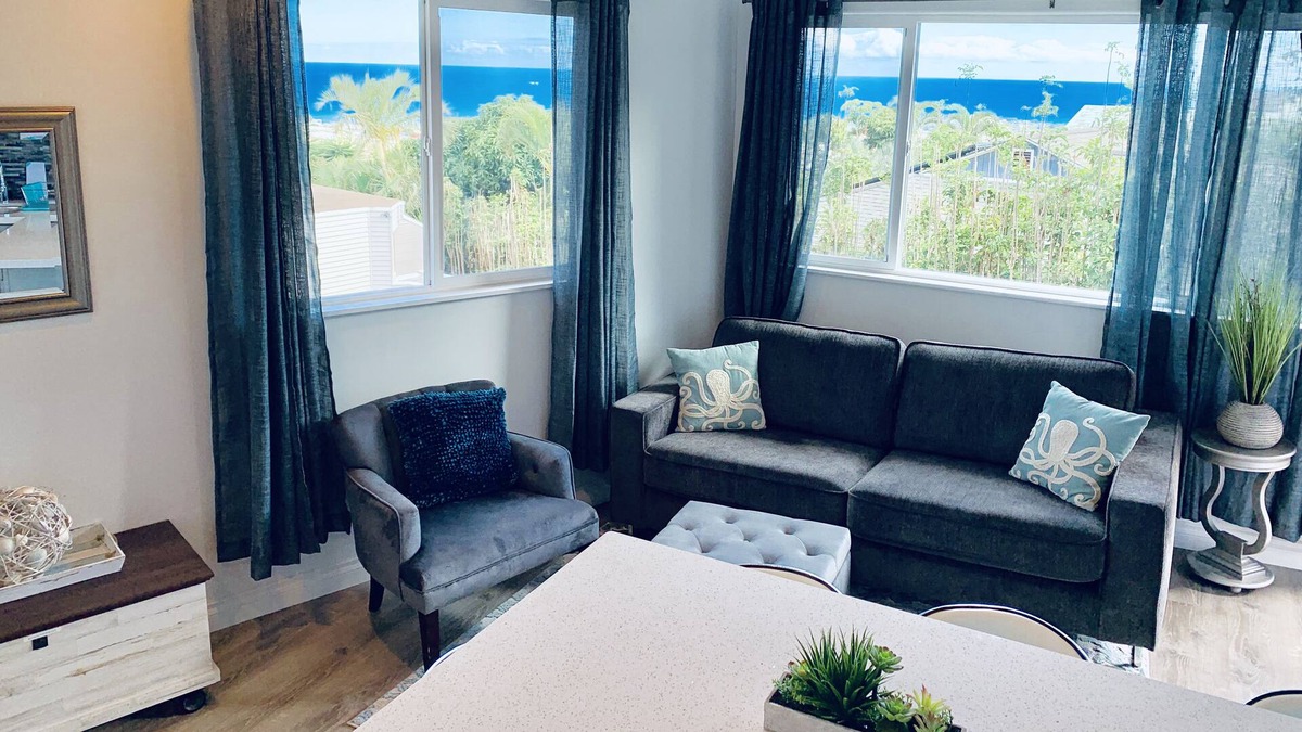 Maunalani Heights House | Lovers Hideaway with Ocean view