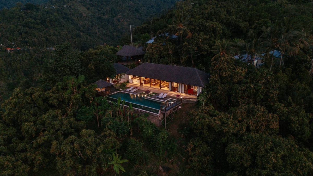 Kayu Putih Villa | Lovina Ocean View Villa - 2BR Paradise