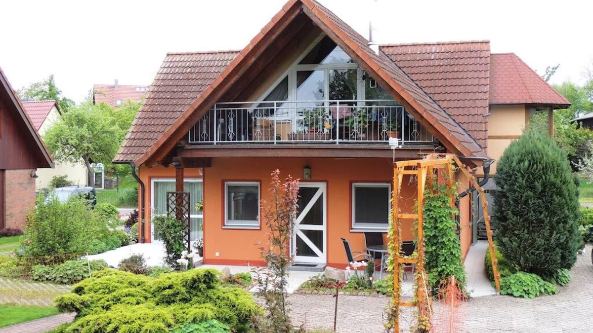 Reetzow Condo | Lovingly designed vacation apartment with large garden