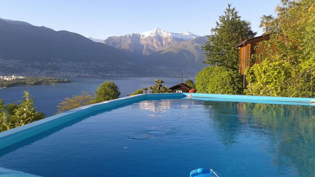 Gerra Apartment | Lovingly furnished studio apartment with a pool and a magnificent panoramic view