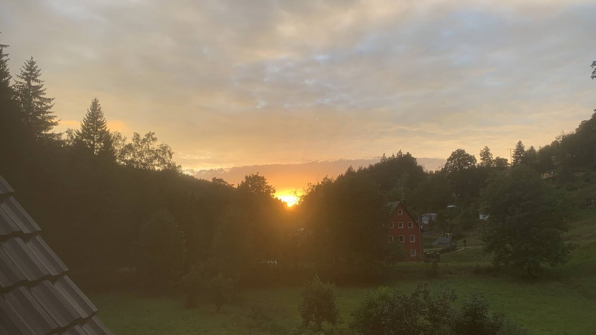 Schmiedeberg Apartment | Lovingly furnished vacation apartment with balcony and terrace in the Eastern Ore Mountains