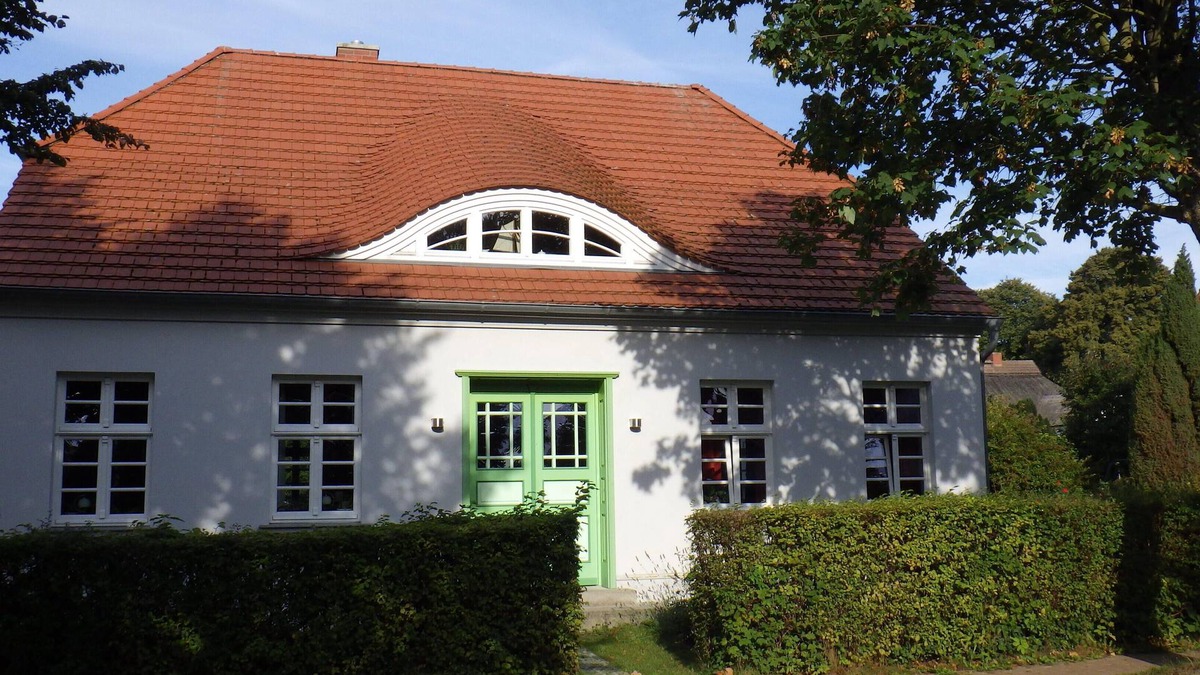 Ostseebad Wustrow Apartment | Lovingly furnished apartment in a quiet location with a beautiful garden near the beach