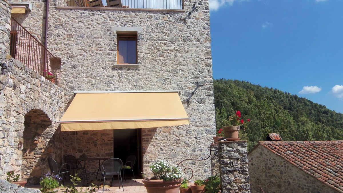 Tortorella Apartment | Lovingly restored apartment in stone ensemble with sea view