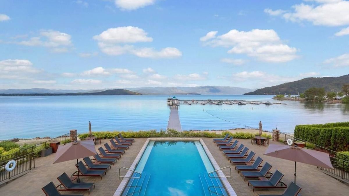 Sandpoint Condo | LOW Winter Rates: Sandpoint Upscale 3 BDR on Lake Pend D'Oreille-Pool & SPA! n