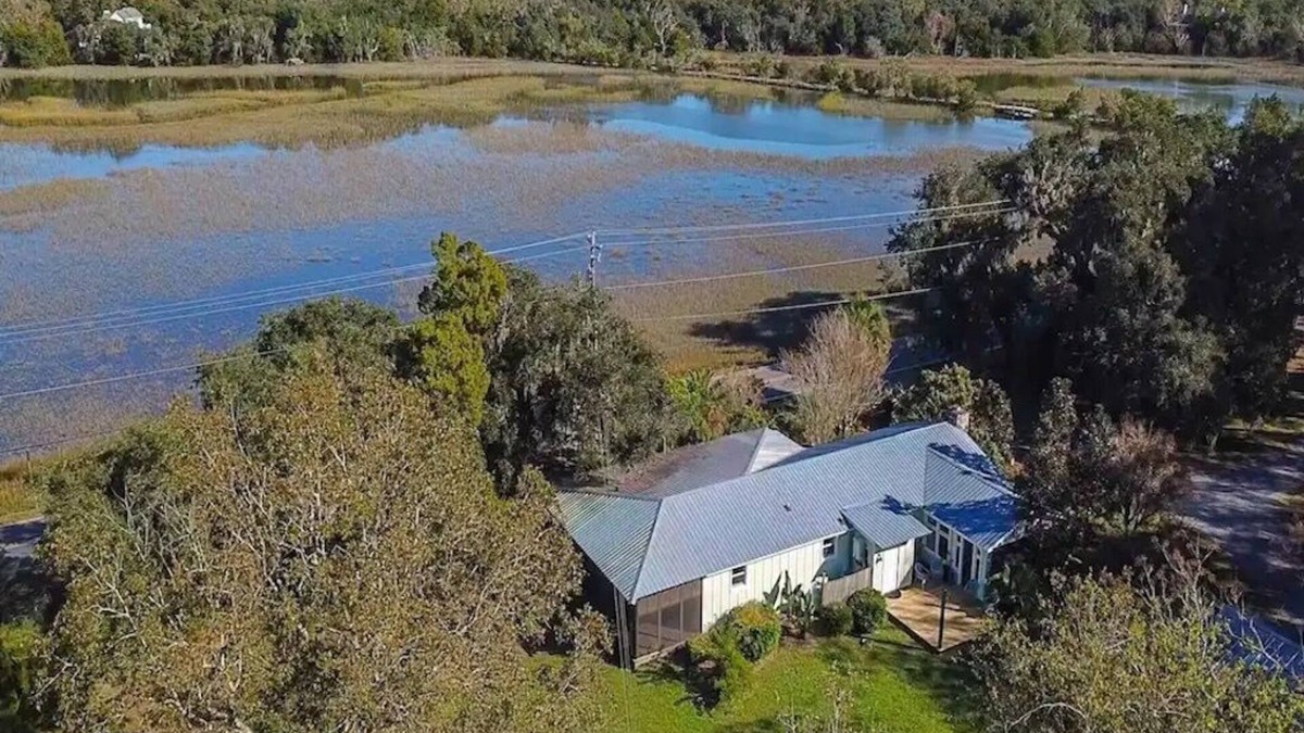 Meggett House | Lowcountry Creekside Family get away.