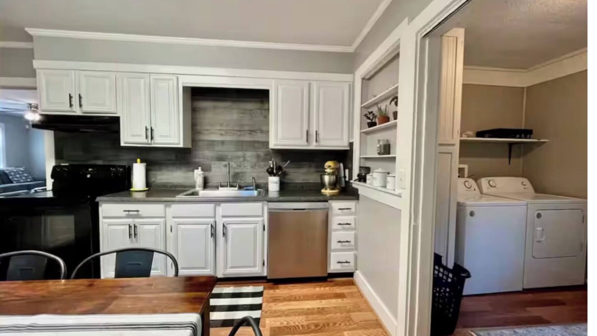 Beaufort House | Lowcountry Retreat - Sleeps 6 - Close to Parris Island!