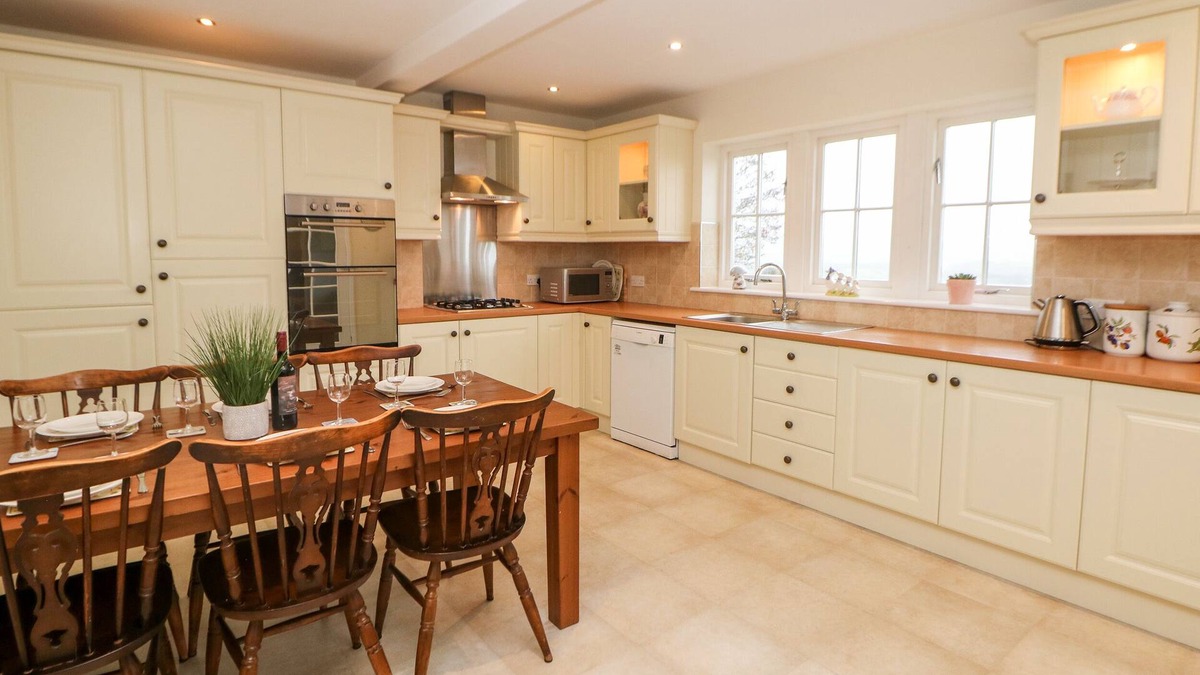 Ashford-in-the-Water Cottage | Lower Cowden Farm