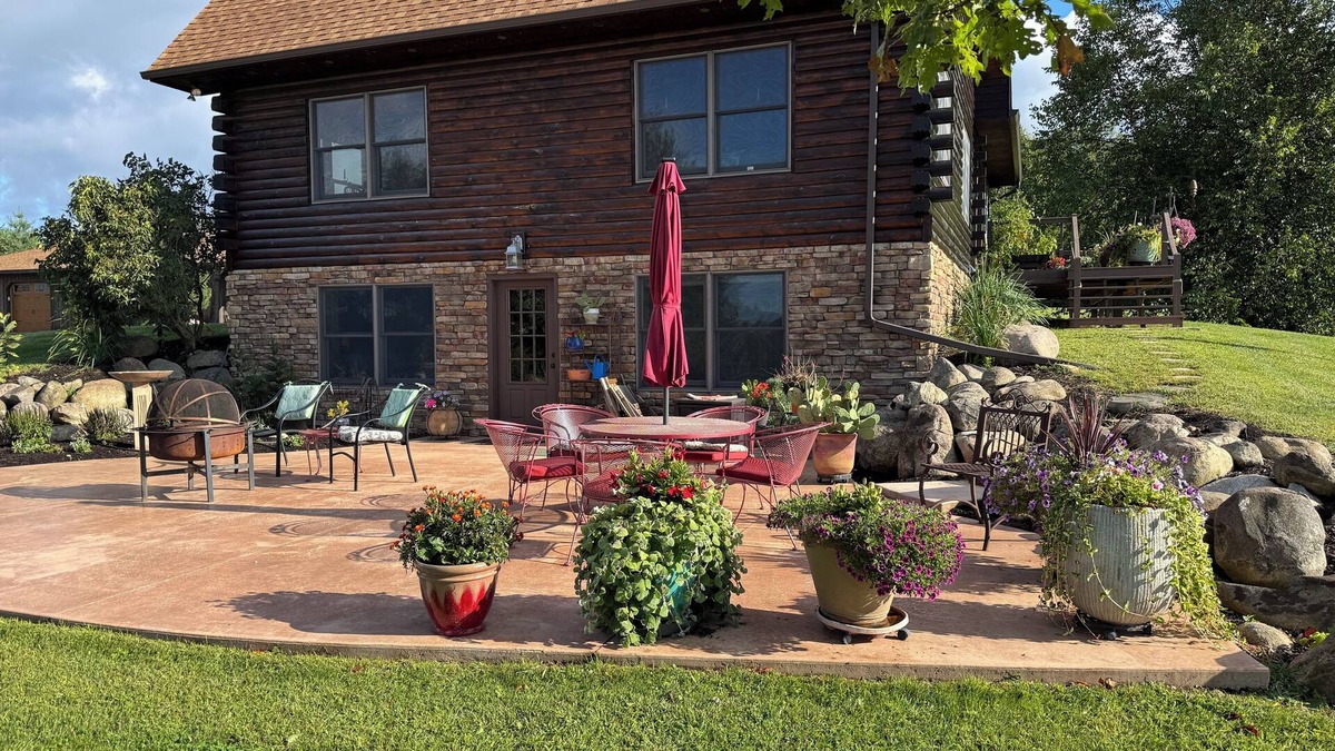 Erie County Cabin | Lower level of tranquil hilltop cabin