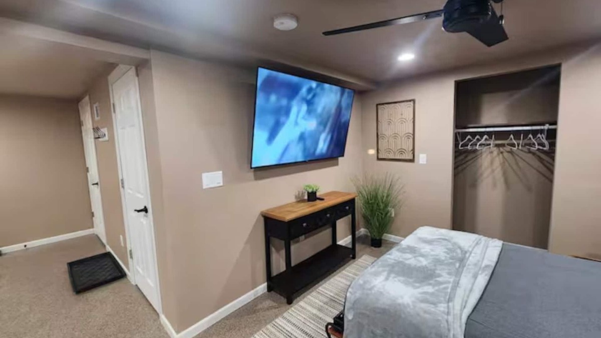 Mason City Apartment | Lower Level Studio Across From Mercy Hospital