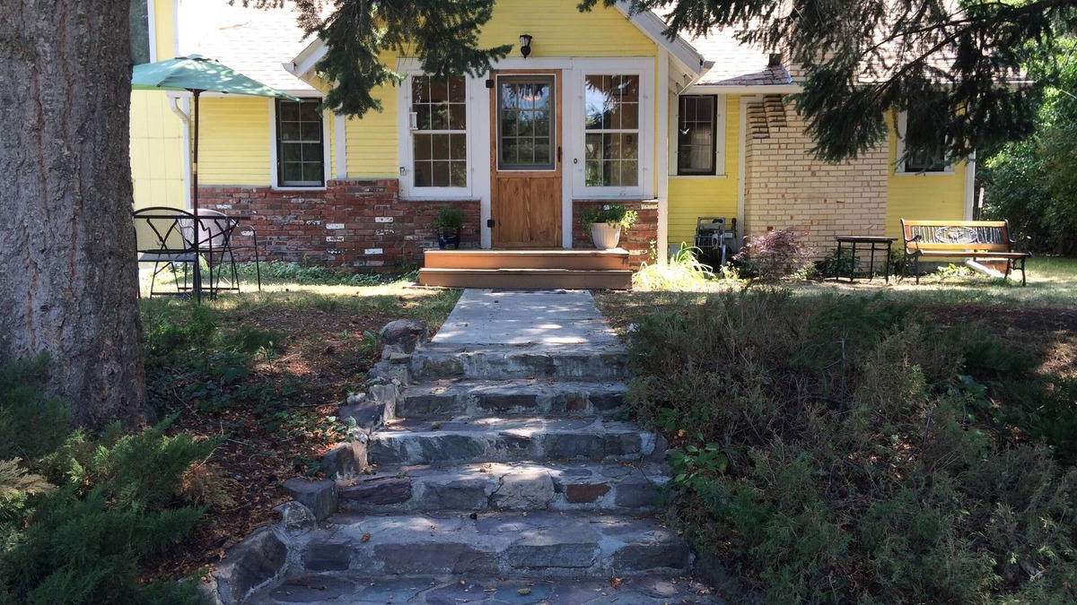 Lower Rattlesnake House | Lower Rattlesnake house with access to Grennough Park and Mt Jumbo