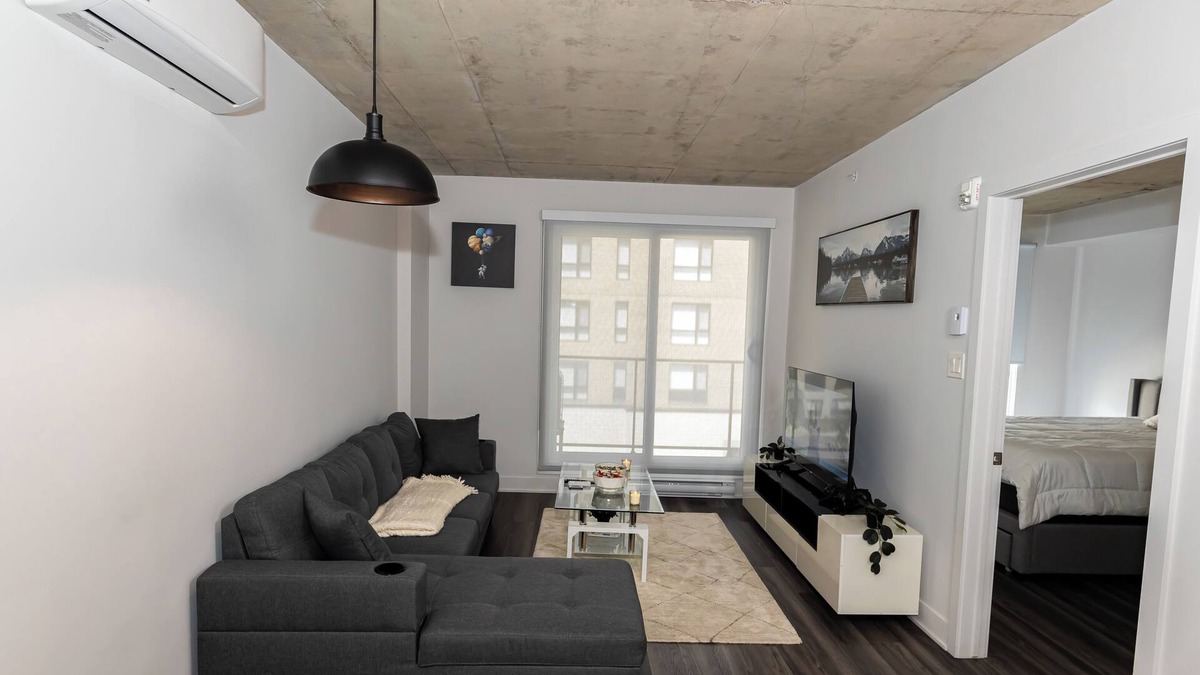Mascouche Apartment | Lowkey Corner