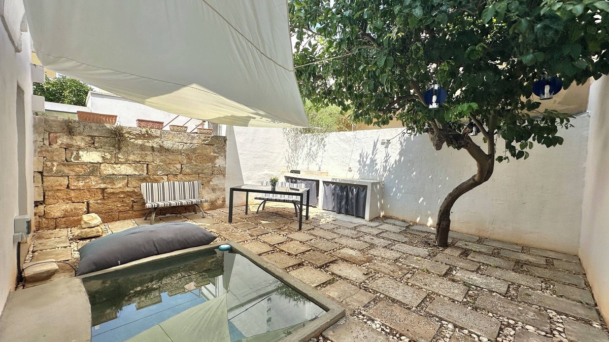 Aradeo Apartment | Lu Parmientu - One Bedroom Apartment, Sleeps 2