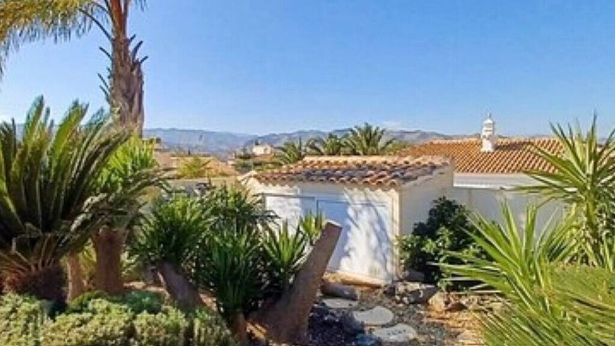 Arboleas Apartment | Lucas House