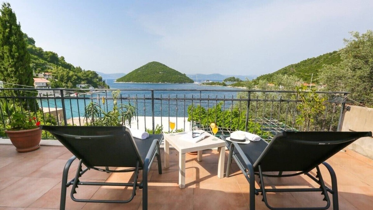 Prozurska Luka Apartment | Lucia Apartment Mljet