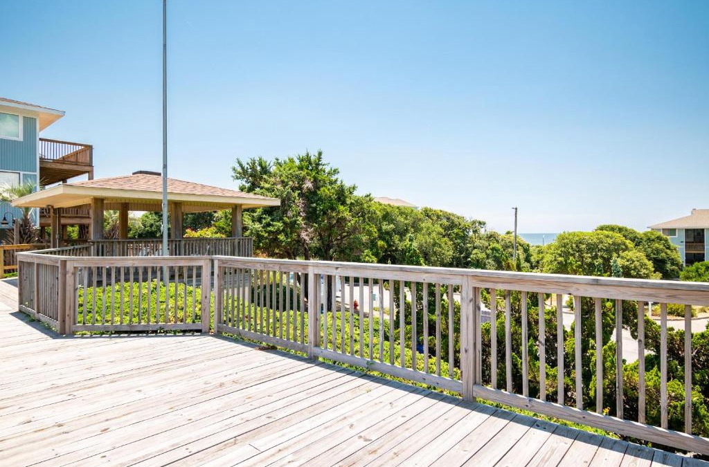 Caswell Beach House | Lucky Oaks