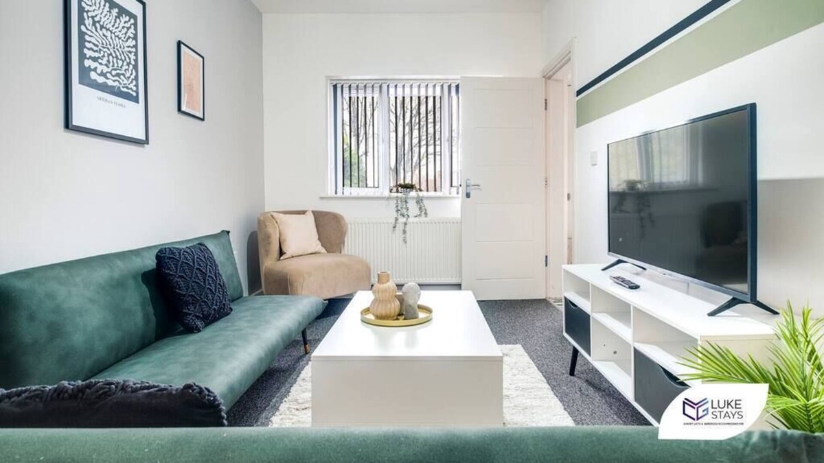 Tipton House | Luke Stays - Horseley Road