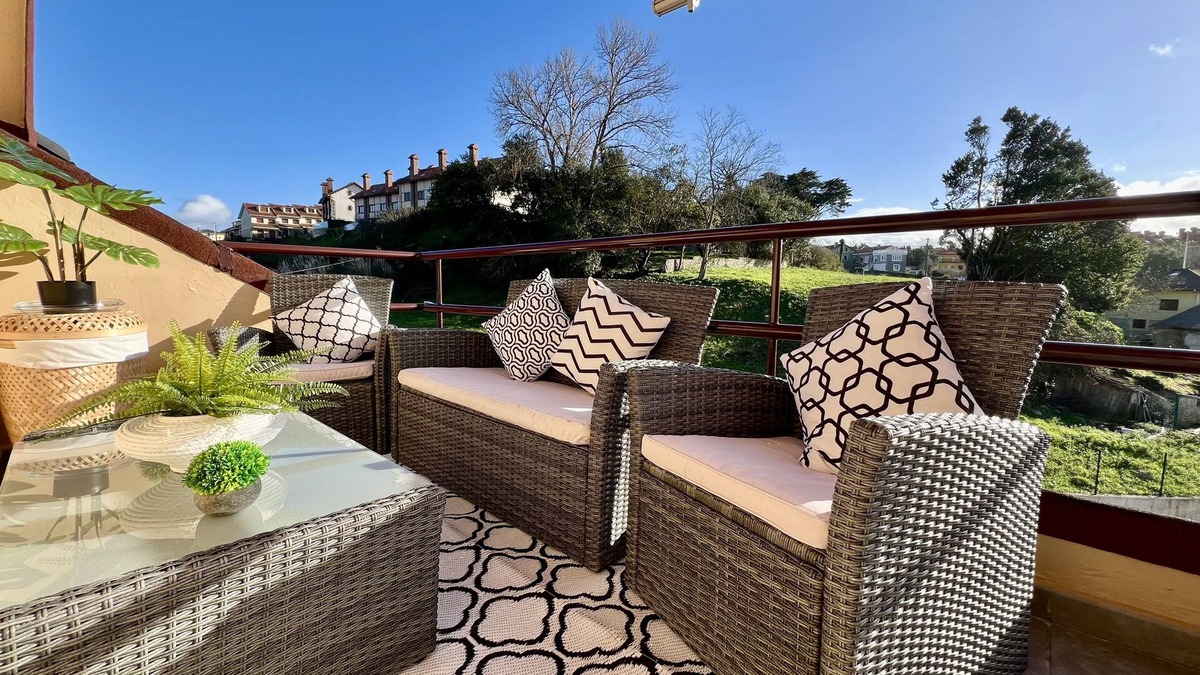 Somo Apartment | Luminoso Apartamento con Terraza a 150 Metros de la Playa de Somo