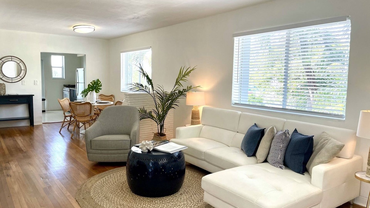 Surfside Apartment | Luna Beach Bungalow