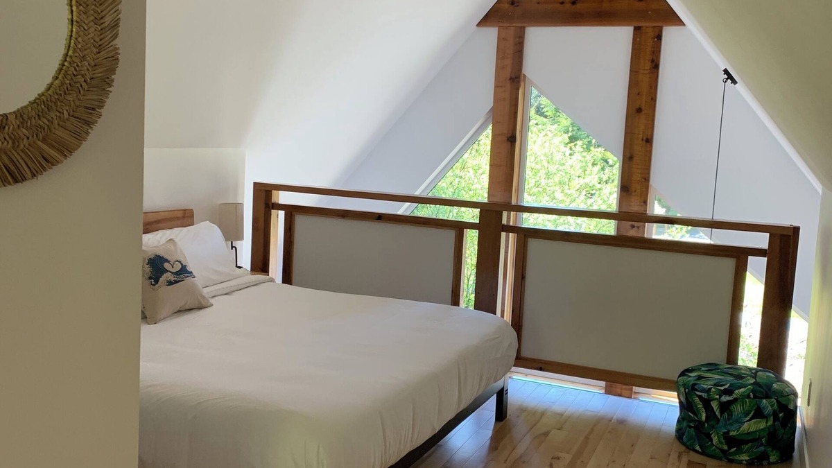 Ucluelet House | Luna ~ Halfmoon Bay Beach House