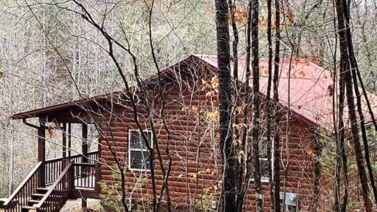 Marble Cabin | Luna's Creekside Retreat - Murphy NC