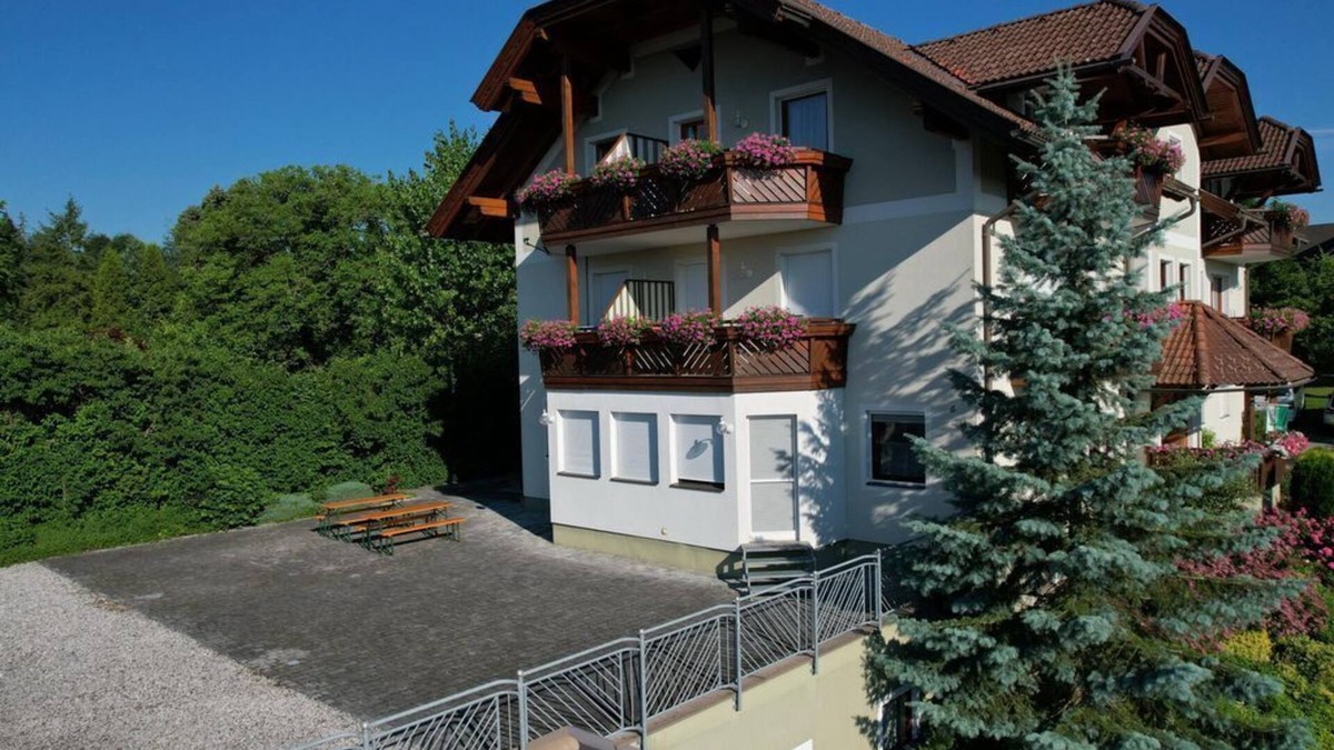 Drobollach am Faakersee Bed & Breakfast | Lupinienweg - Fewo Nr. 7 - Ferienwohnungen Petschnig