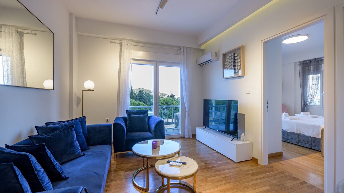Athens City Centre Apartment | Lush Sapphire apt. steps from the Acropolis!
