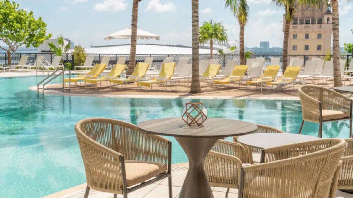 Downtown Miami Apartment | Lux 2BR Condo With Pool, Spa & Gym Access