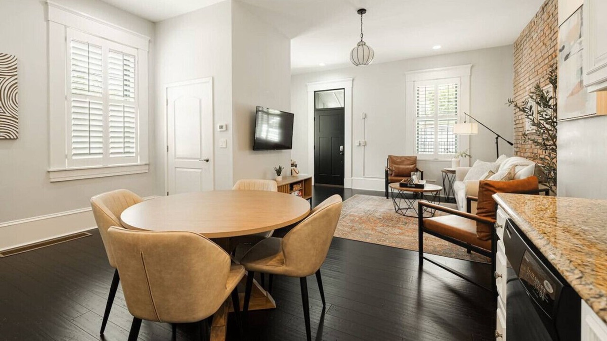 Pendleton House | Lux 4BR Townhome | City Views | Private Balconies