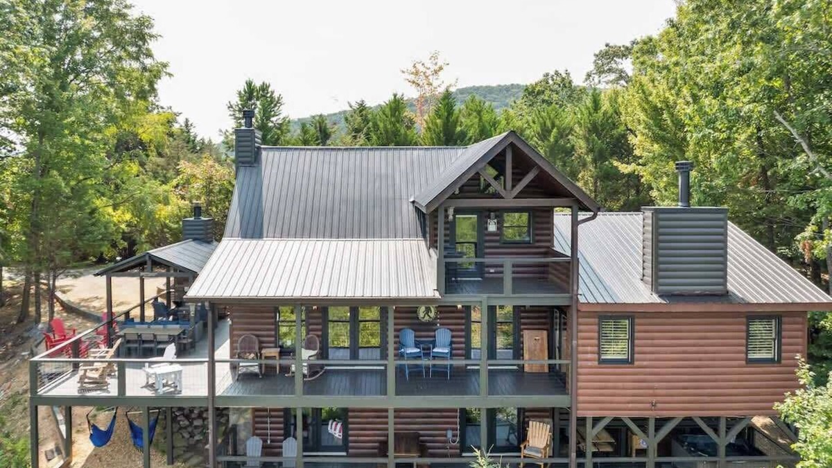 Necowa Cove Cabin | Lux 5Br, Lake & Mtn View, Hot Tub, Firepit Game Rm