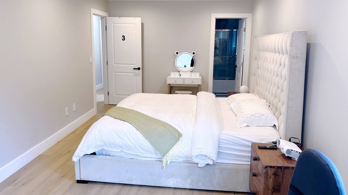 Southern Hills House | Lux Apartment on hill close to SF