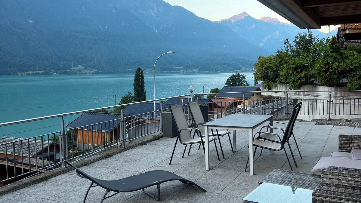 Niederried bei Interlaken Ski Chalet | LUX Lake View Chalet Interlaken