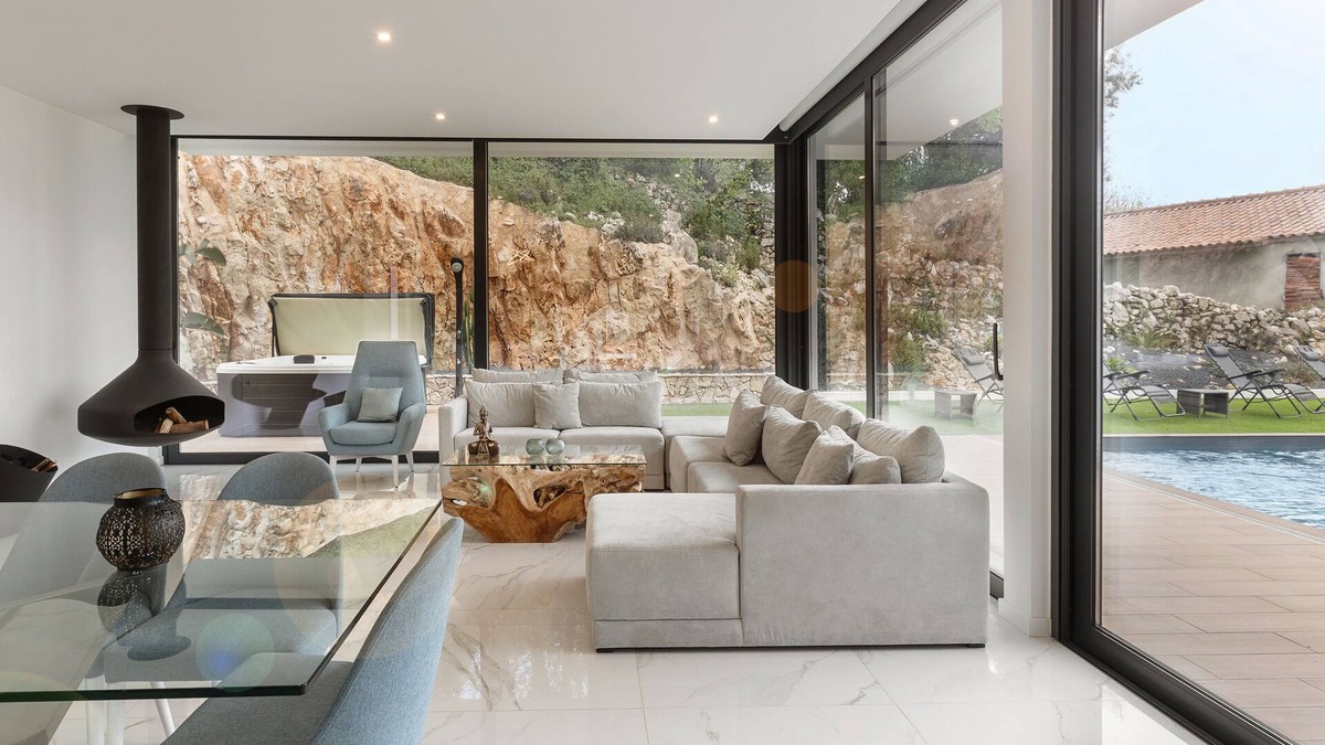 Alvados Villa | Lux & Charm Residence