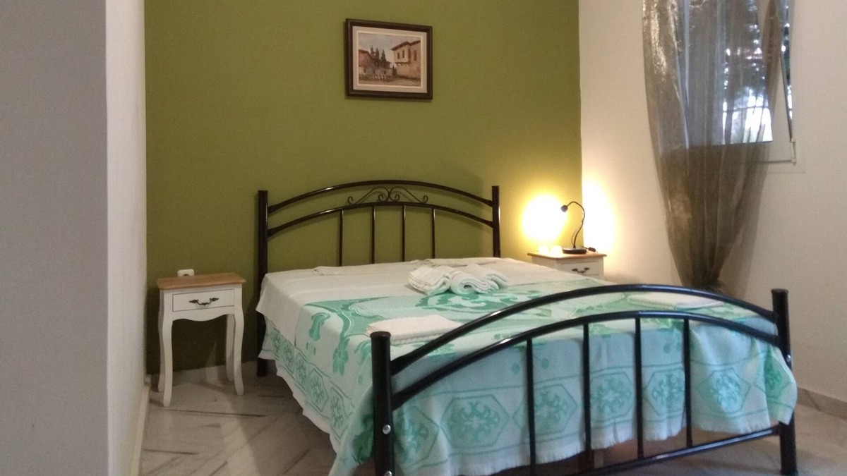 Emmanouil Pappas Condo | LUX GroundFloor Studio for 3 guests in Agio Pnevma