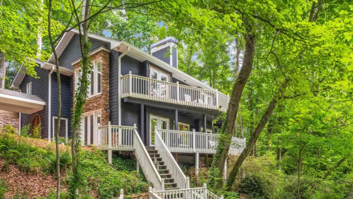 Sandy Springs House | Lux Home - Great For Families & Groups - Hot Tub & Sauna - Outdoor Space