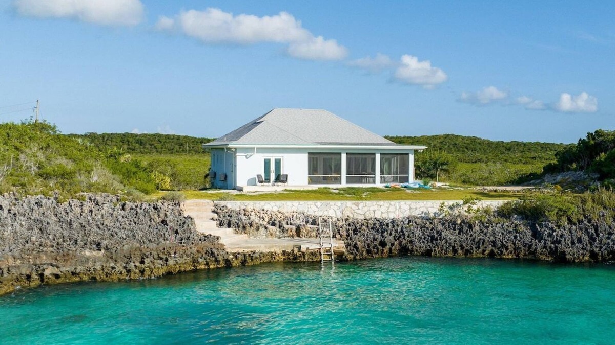 South Palmetto Point House | Lux Waterfront Villa on Secluded Caribbean Cove w/