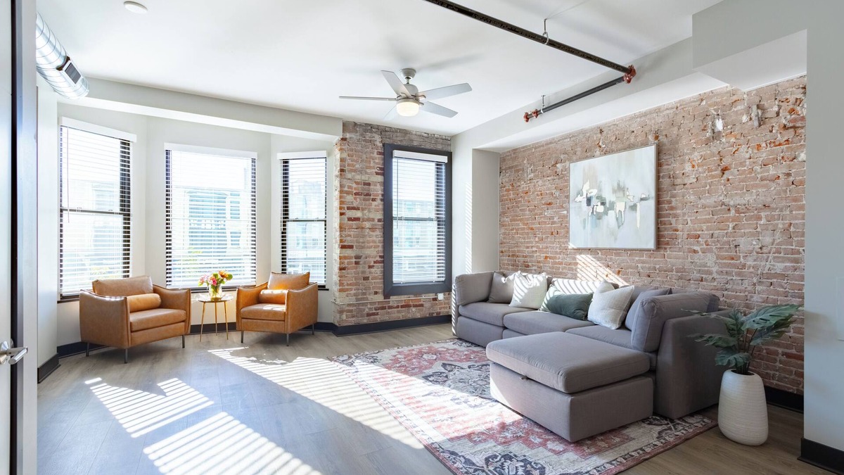 Janesville Apartment | Luxe 1-bedroom Steps from Everything in Downtown Janesville