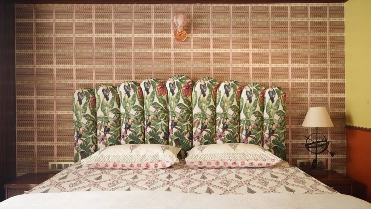 Cooke Town Apartment | Luxe 1BHK Suite :Cooke Town : King bed, WFH, balcony, AC, wifi, power bkp, LGBT+