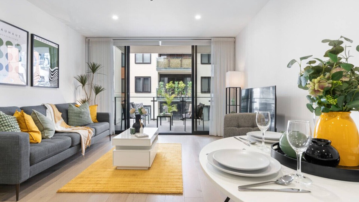 Highett Apartment | Luxe 2BR Oasis at The Vista