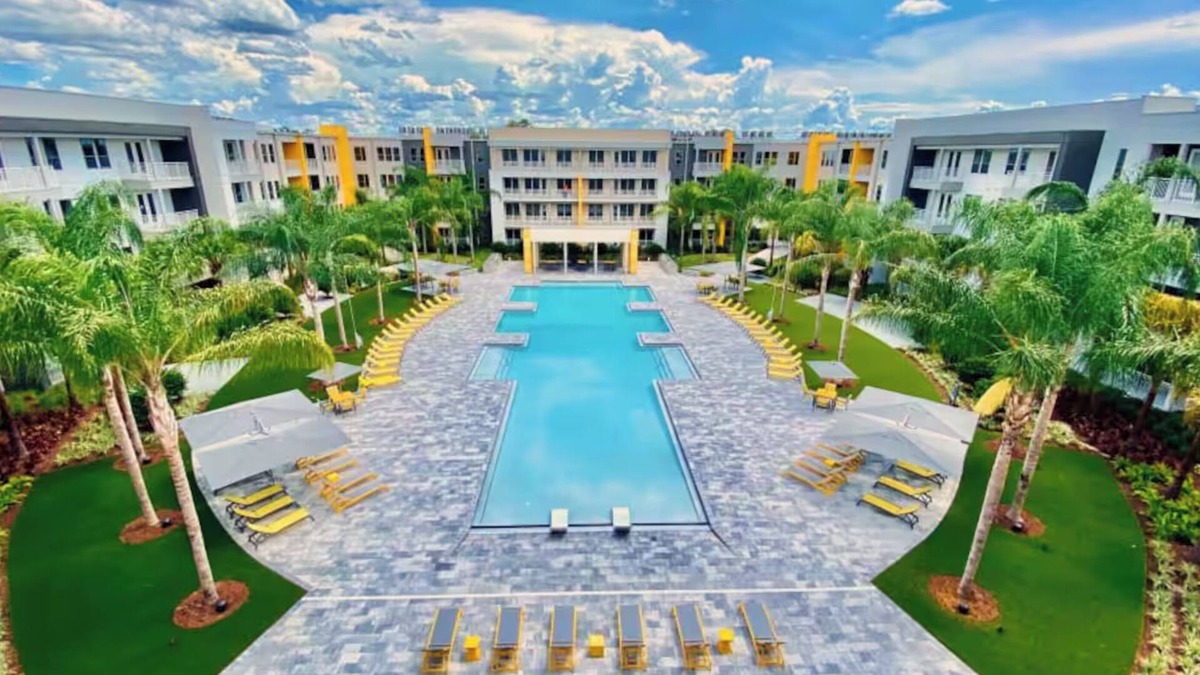 Deerwood Apartment | Luxe 2BR Retreat, Resort Style Pool, Near Mayo Clinic, Beaches & Town Center
