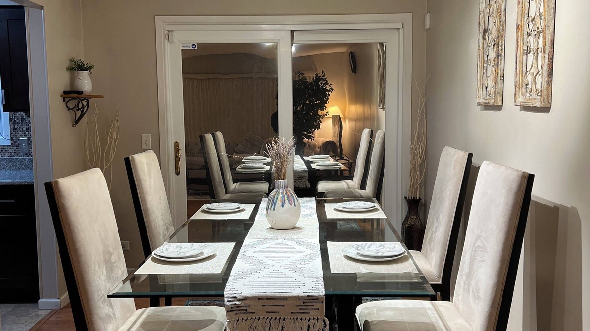 Westchester House | LUXE 3 BR, 2 BA + Hot Tub