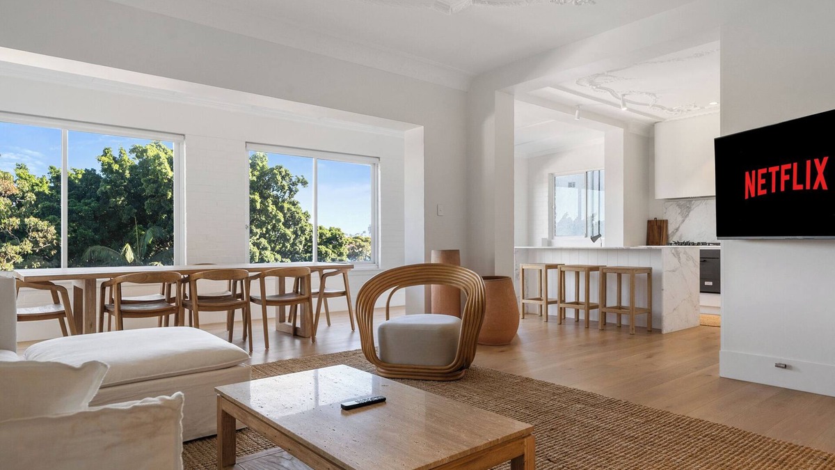 Darling Point Apartment | Luxe 3BR Full-Floor Suite w/Views | Darling Point