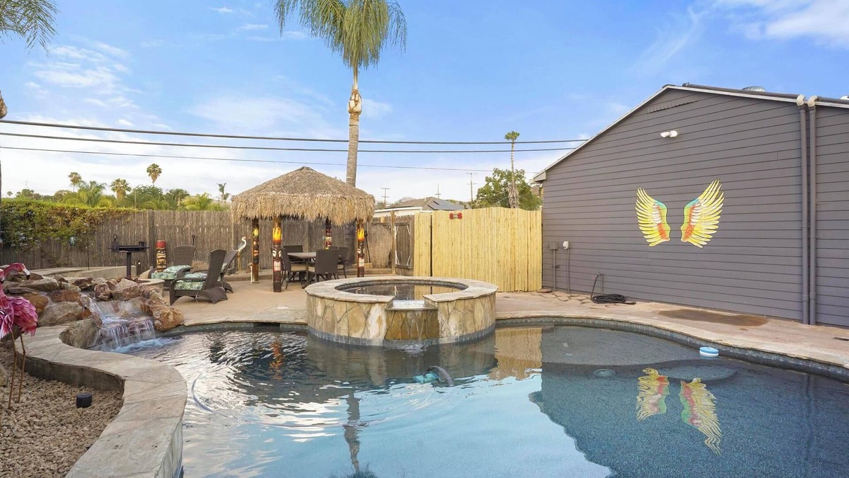 Lakeside House | Luxe 3BR Retreat Pool & Spa, SoCal Haven