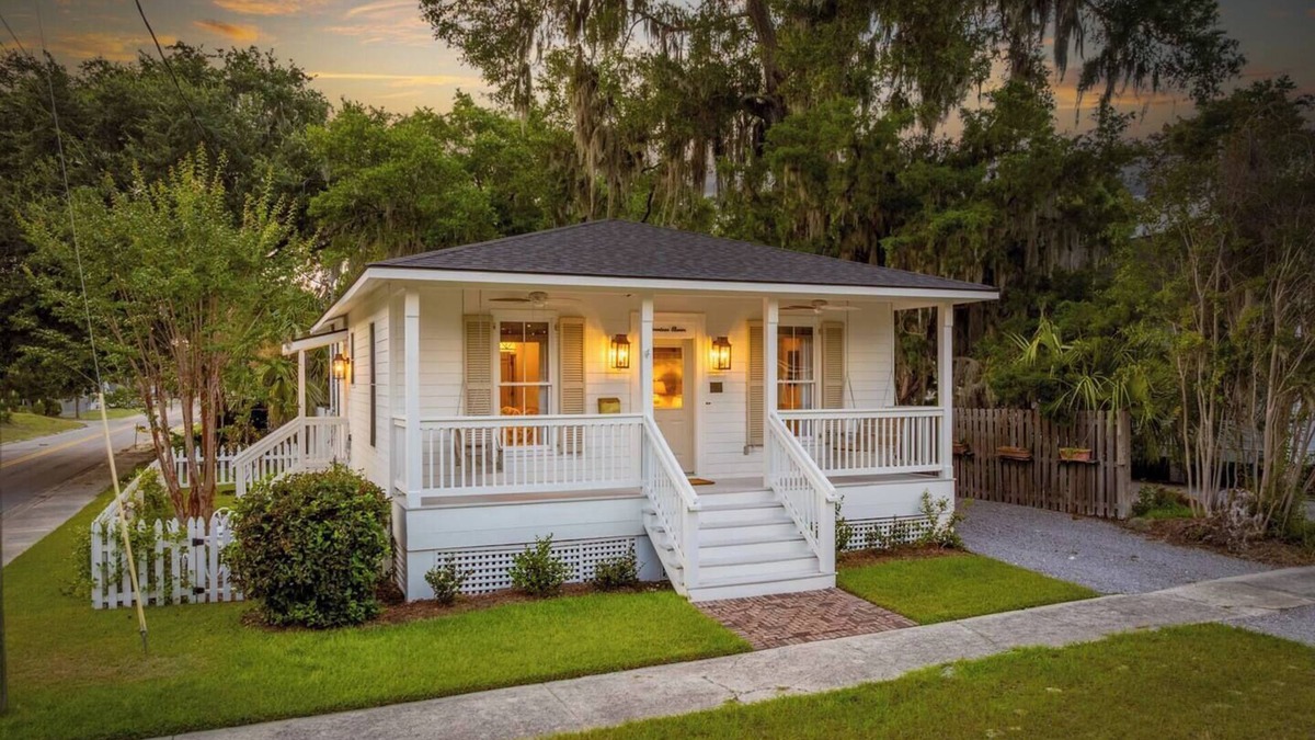 Northwest Quadrant Apartment | Luxe Designer Home Steps from Beaufort Waterfront