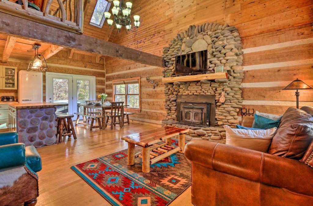 Logan House | Luxe Dog-Friendly Cabin with Hot Tub and Game Room
