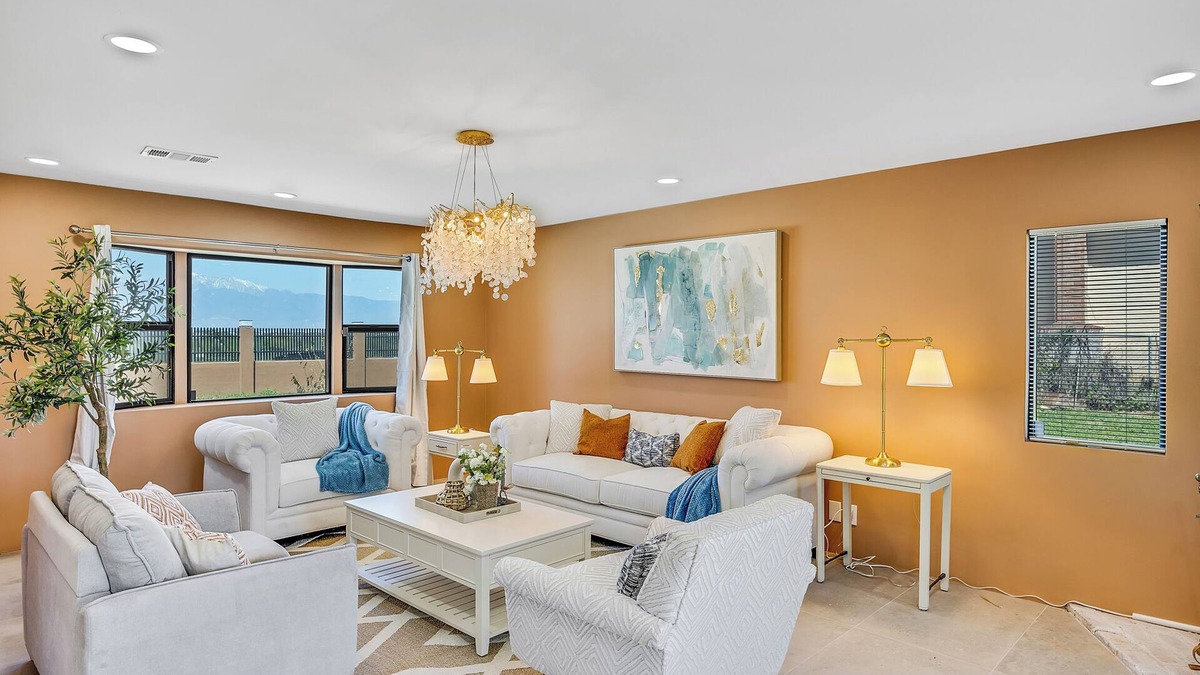 Norco House | Luxe Dream Retreat: USA Vacation Home!