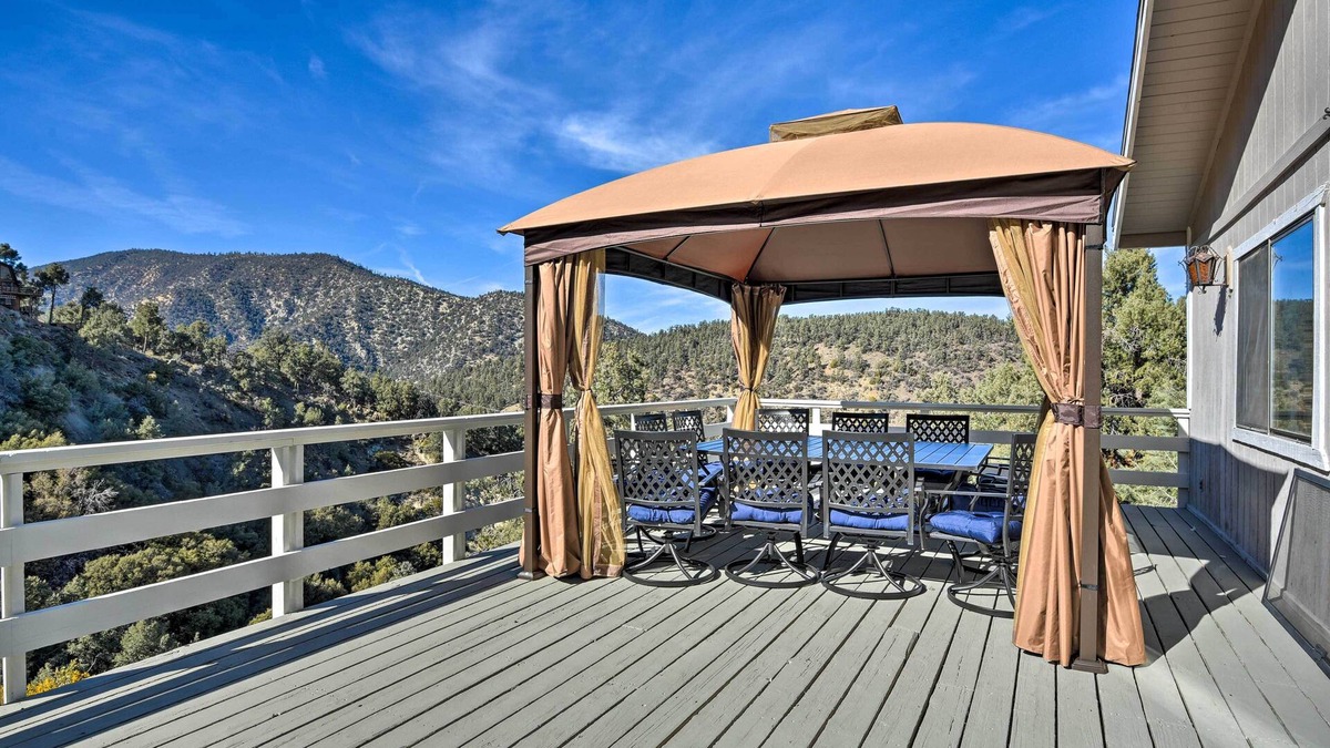 Pine Mountain Club Cottage | Luxe Escape w/Decks, Mtn Views, Game Room!